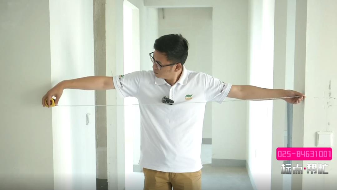 DƬ